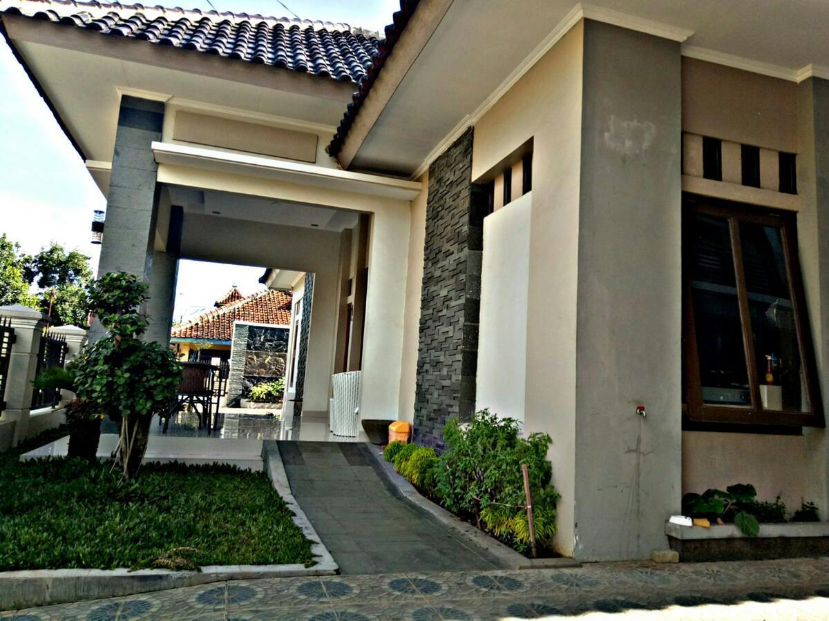 Wisma Andali Syariah Near Rsud Cideres Majalengka Zewnętrze zdjęcie