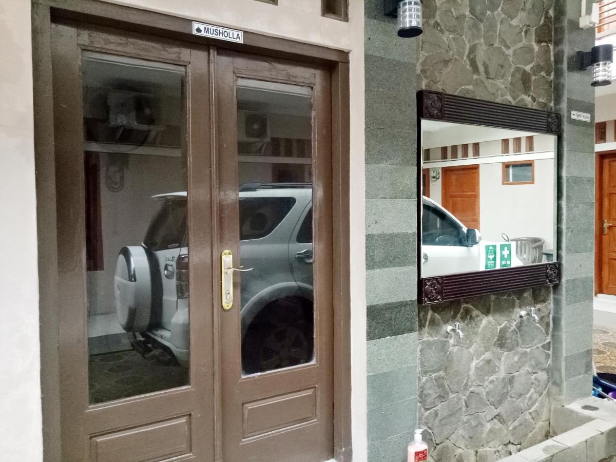 Wisma Andali Syariah Near Rsud Cideres Majalengka Zewnętrze zdjęcie